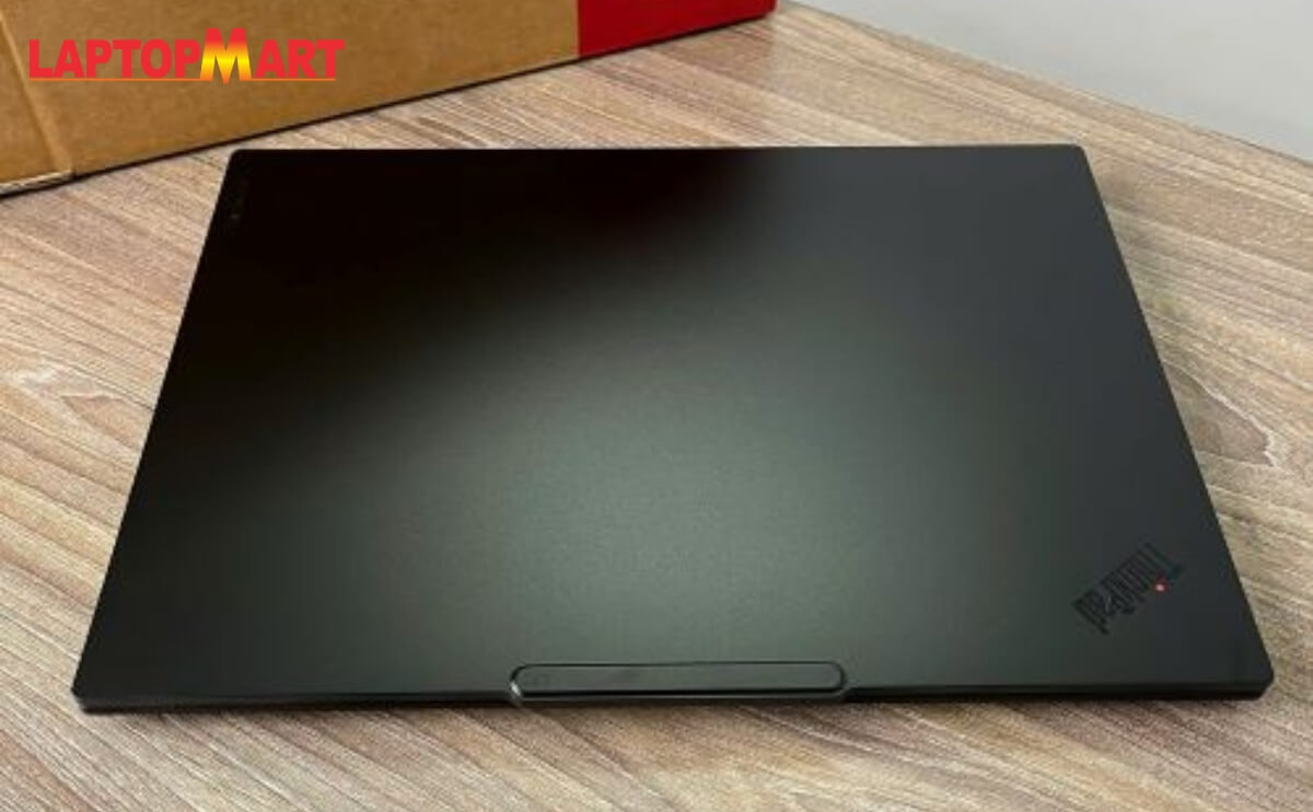 Hình Ảnh Laptop Lenovo ThinkPad E16 Gen 3 21SR002GVA | LaptopMart 01