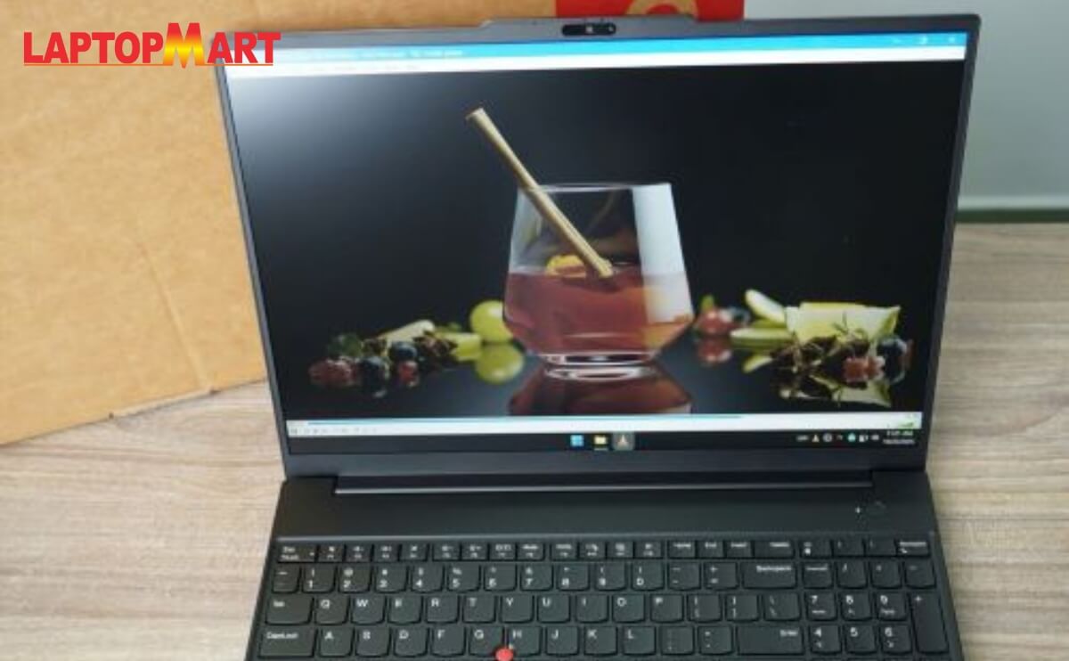 Hình Ảnh Laptop Lenovo ThinkPad E16 Gen 3 21SR002GVA | LaptopMart 05